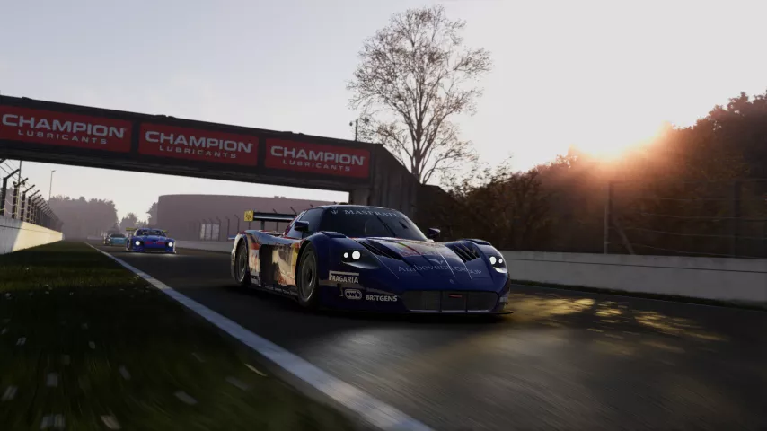 Project Motor Racing геймплей