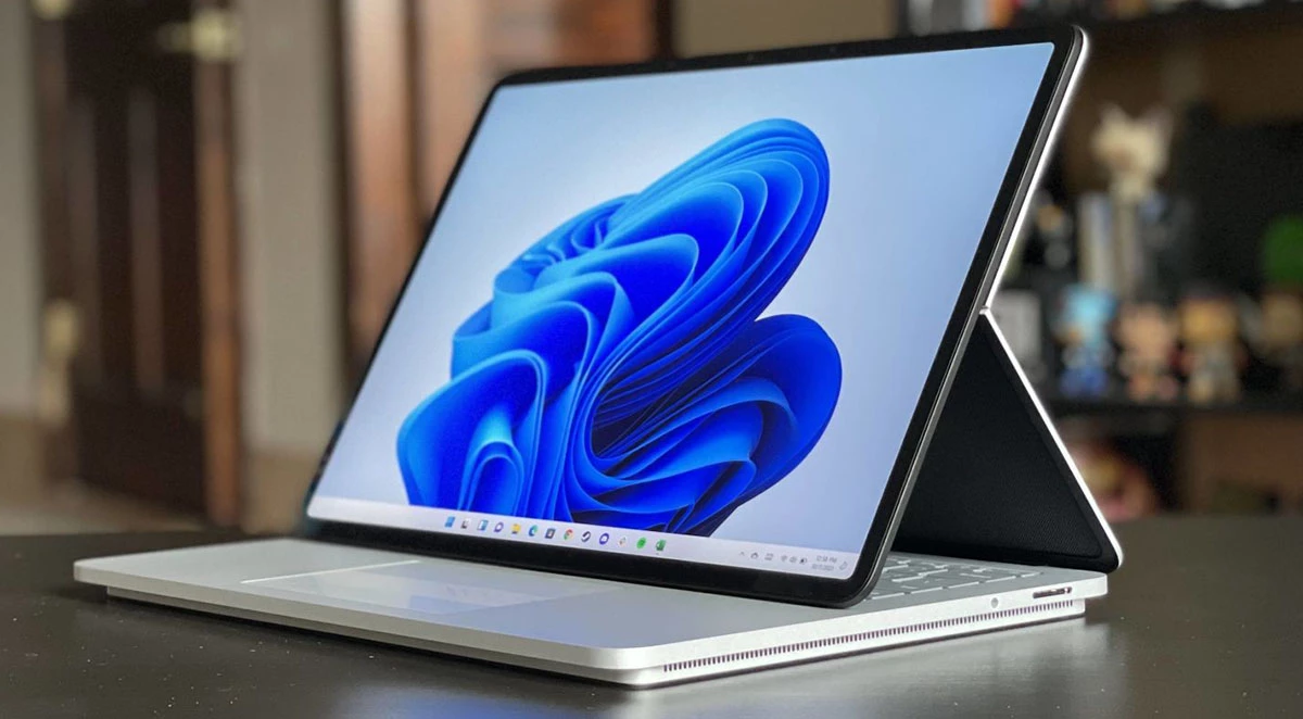 Microsoft Surface Laptop (с поддержкой Copilot+) - Лучший ноутбук с поддержкой ИИ для студентов